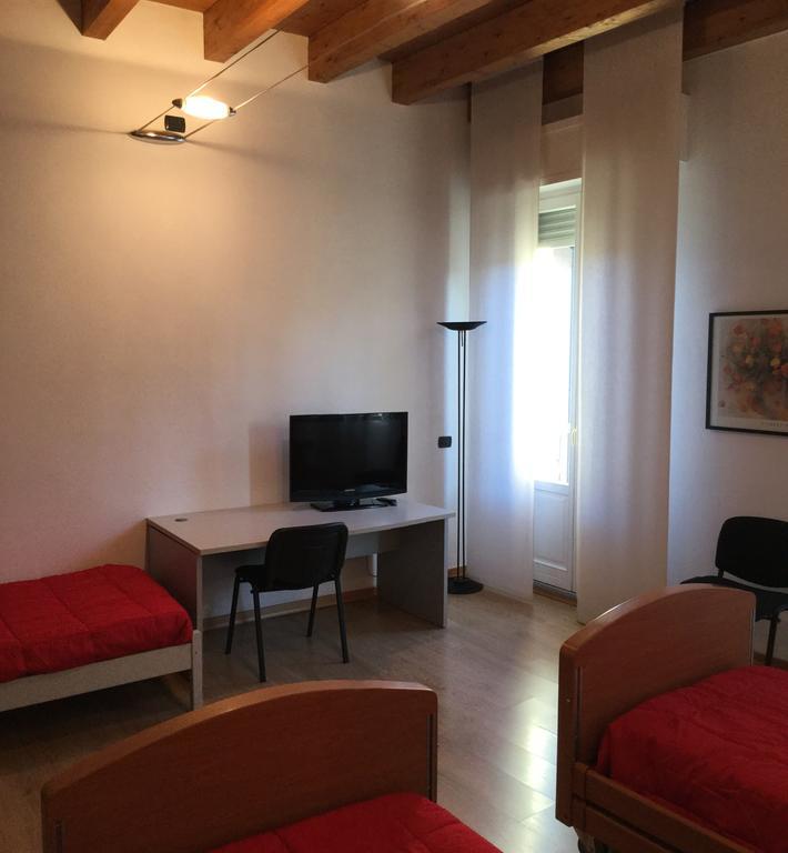 Appartamento Corso Adda 洛迪 外观 照片