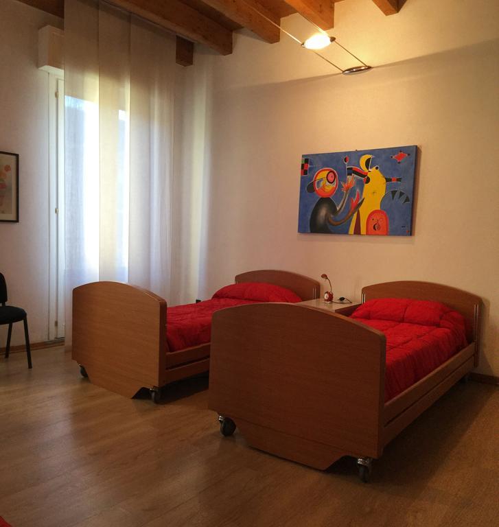 Appartamento Corso Adda 洛迪 外观 照片
