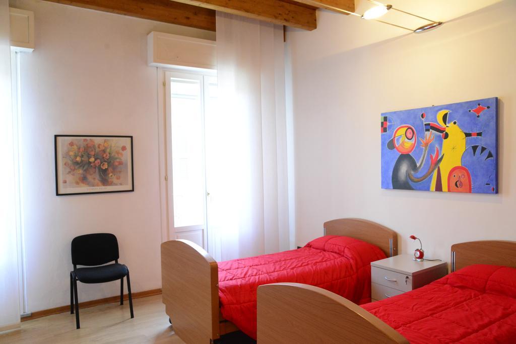 Appartamento Corso Adda 洛迪 外观 照片